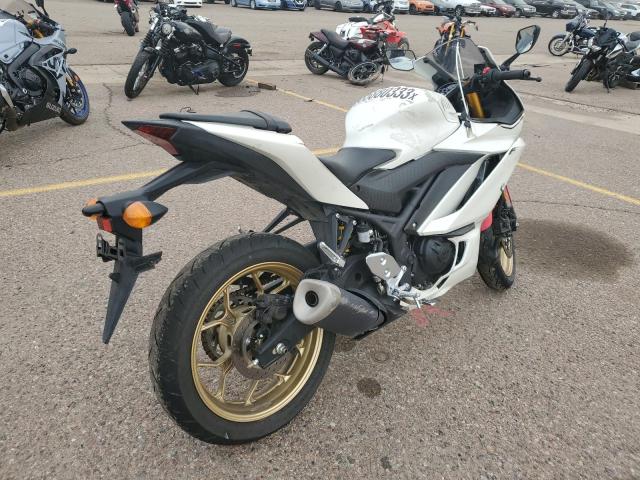2022 YAMAHA YZFR3 A - MH3RH18YXNK008894