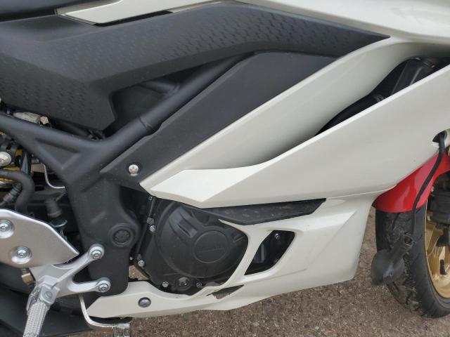 2022 YAMAHA YZFR3 A - MH3RH18YXNK008894