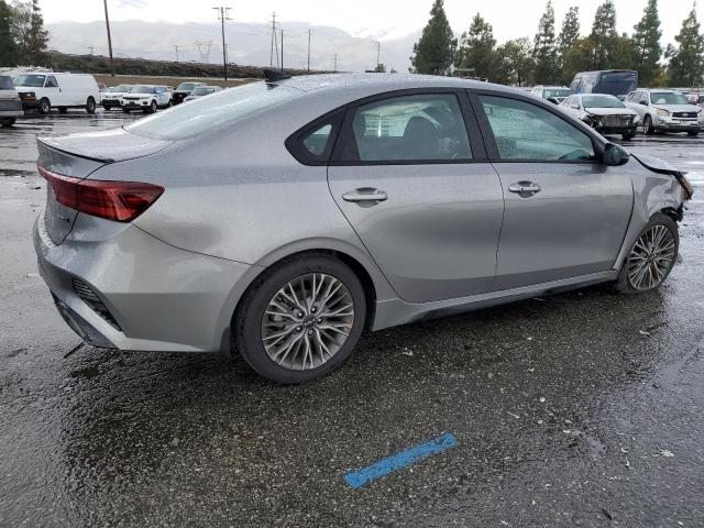 3KPF54AD2PE547793 KIA Forte Gt Line
