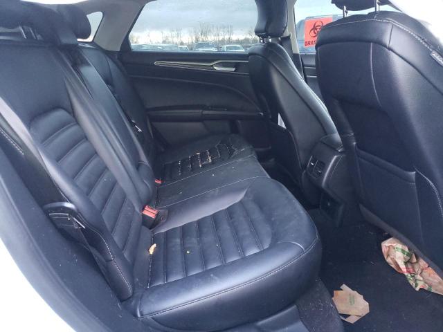 3FA6P0CD8KR109013 Ford FUSION SEL