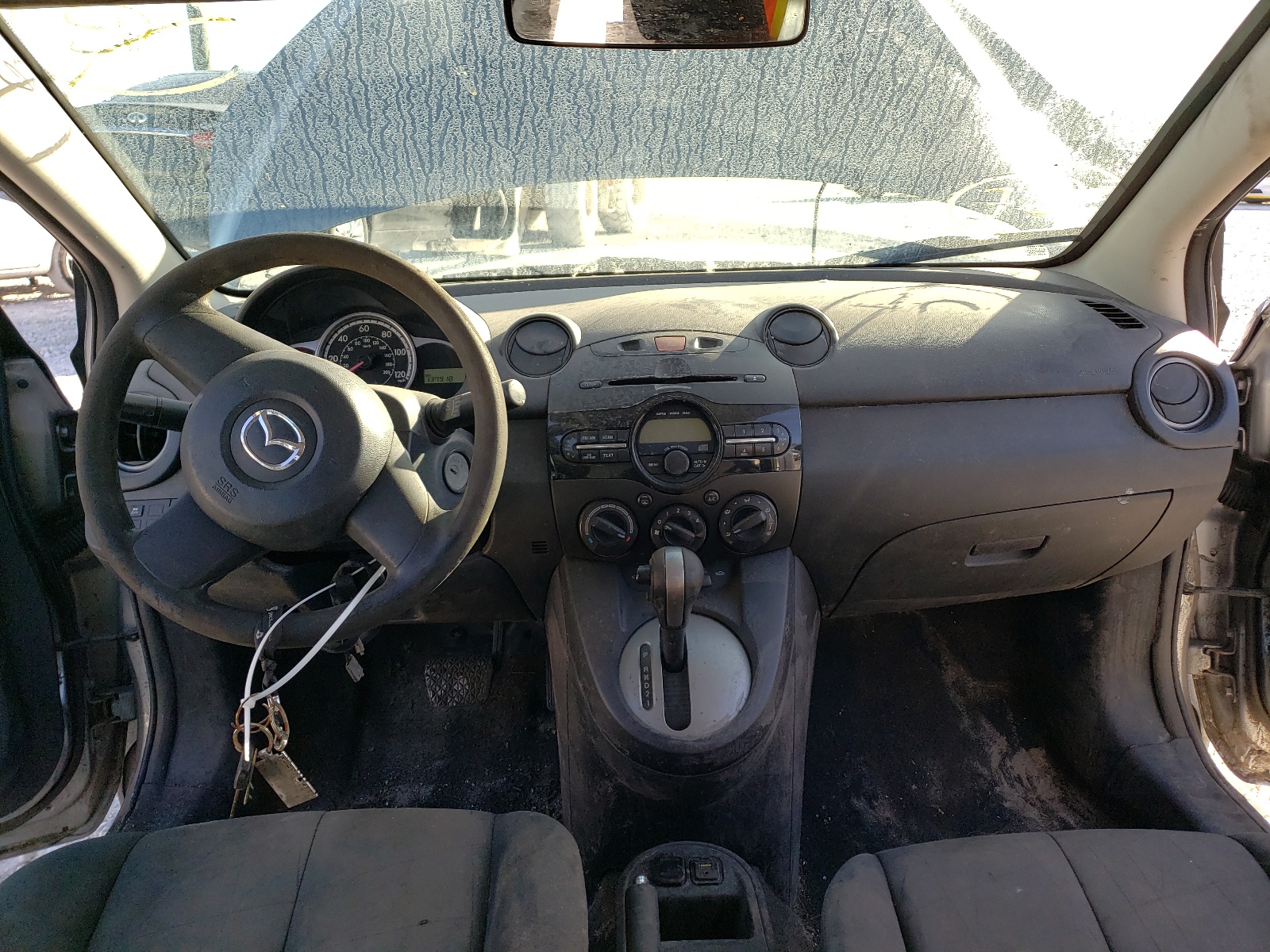 JM1DE1KYXE0187105 2014 Mazda Mazda2 Sport