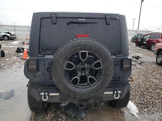 1C4HJWEG6JL923088 Jeep Wrangler Unlimited Sahara