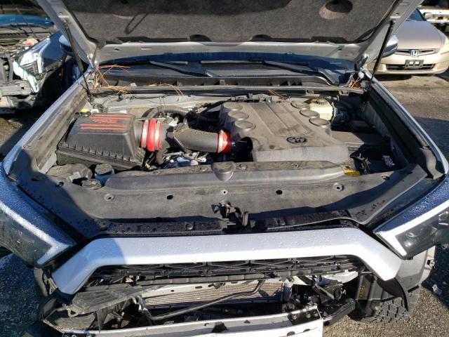 2020 TOYOTA 4RUNNER SR - JTEBU5JR2L5824348