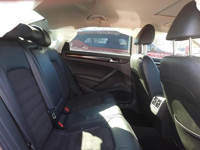 2015 VOLKSWAGEN PASSAT SEL - 1VWCV7A30FC117159