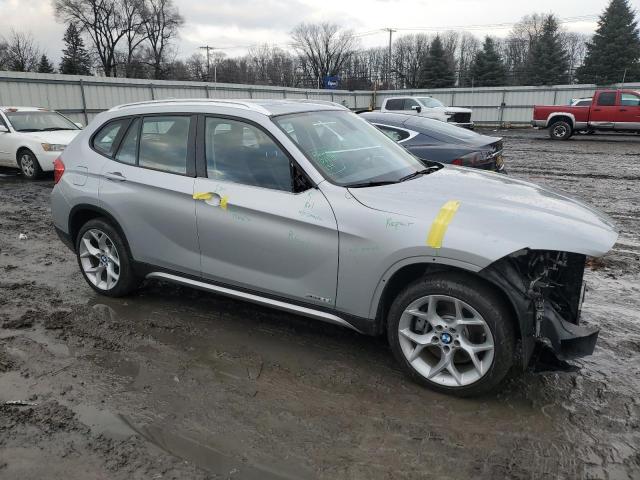 2015 BMW X1 XDRIVE3 WBAVM5C57FVV94528