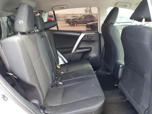 2018 TOYOTA RAV4 LE - JTMZFREV1JJ153254