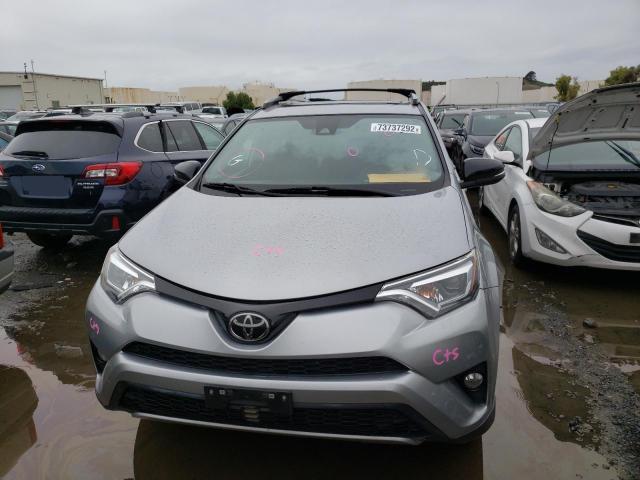 2018 TOYOTA RAV4 SE - JTMNFREVXJJ202840