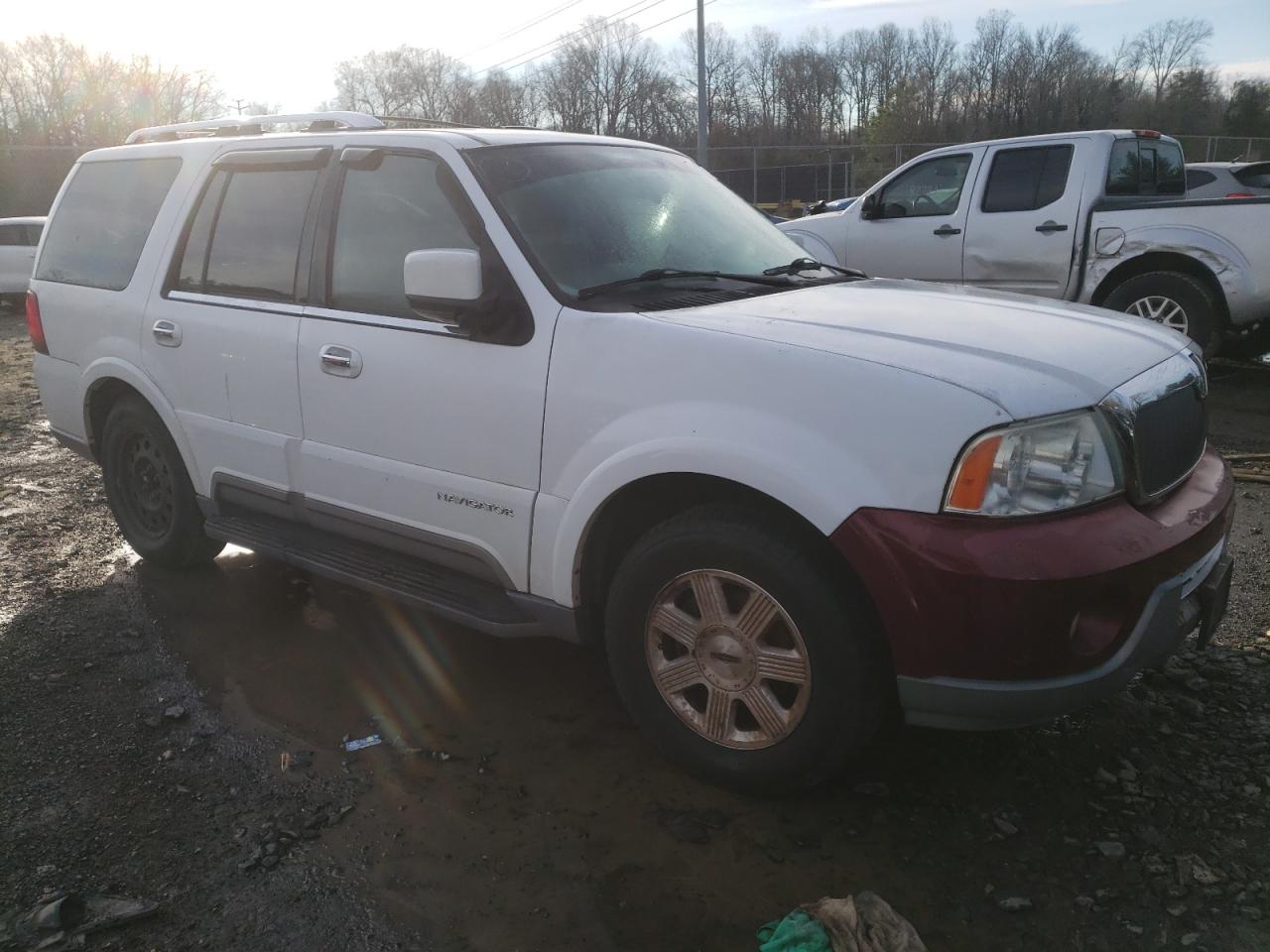 5LMFU27R34LJ33685 2004 Lincoln Navigator