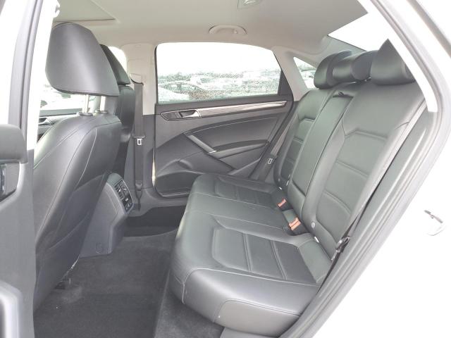 2016 VOLKSWAGEN PASSAT SE - 1VWBT7A33GC065173