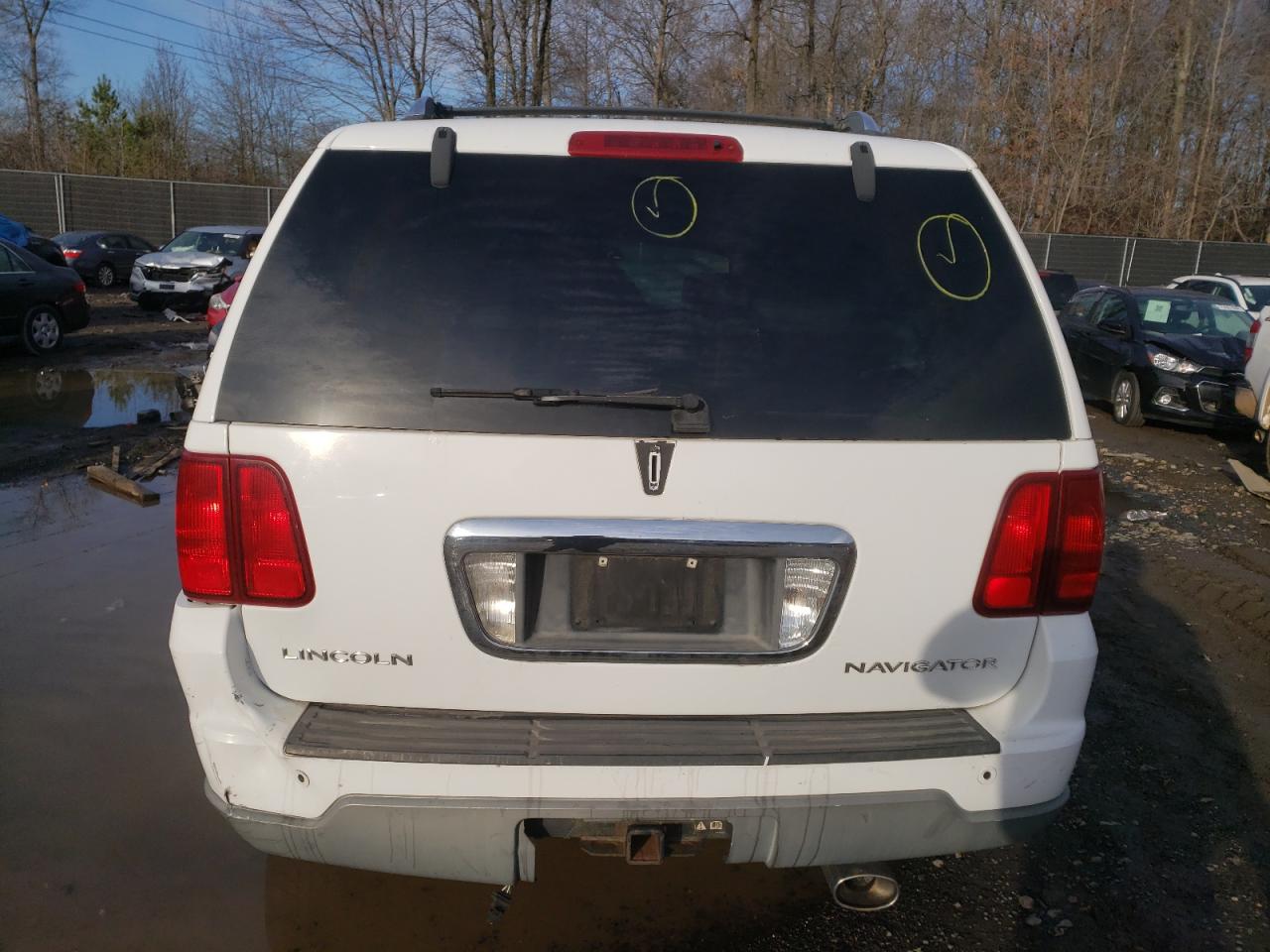 5LMFU27R34LJ33685 2004 Lincoln Navigator