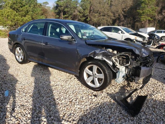 2015 VOLKSWAGEN PASSAT S - 1VWAT7A3XFC111687