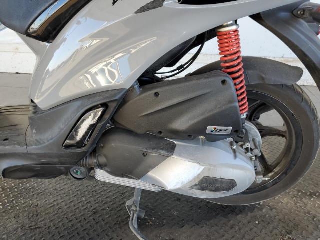 2022 VESPA PIAGGIO ZAPM898G5N7003182