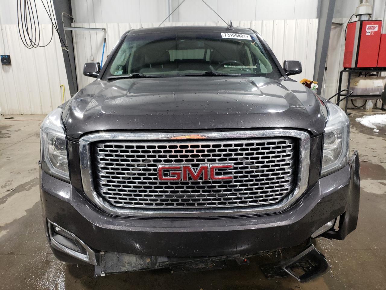 2016 GMC Yukon Xl Denali vin: 1GKS2HKJ7GR166825