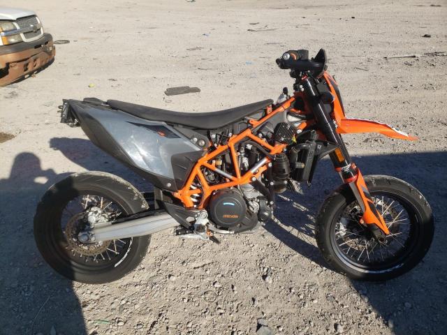 2021 KTM 690 SMC R VBKLSV406MM709110