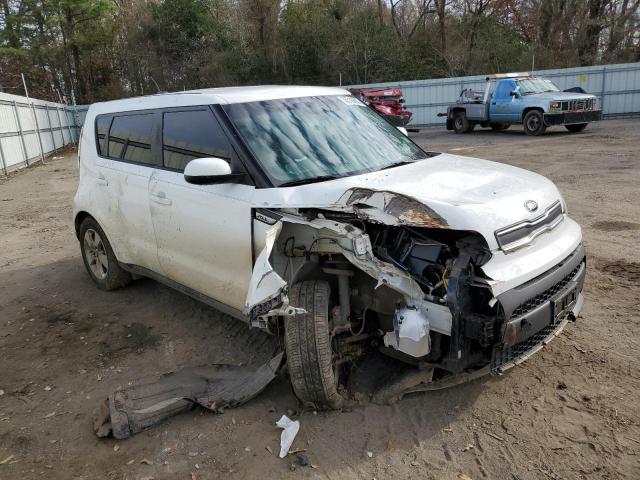 KNDJN2A26J7582924 KIA Soul