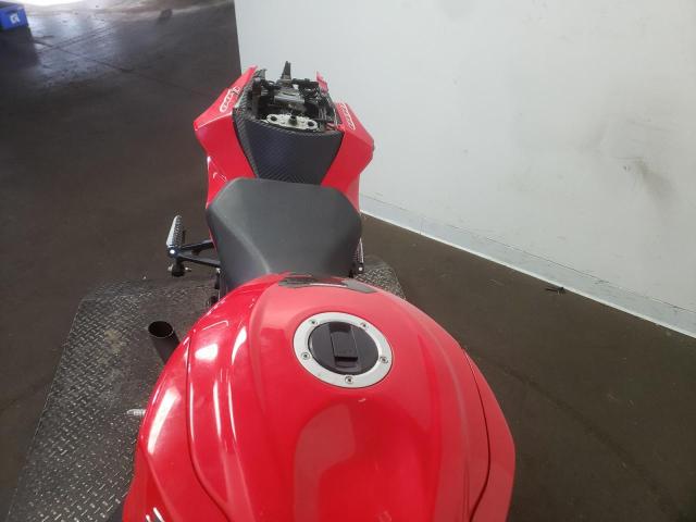 2013 SUZUKI GSX-R600 - JS1GN7FA9D2102894