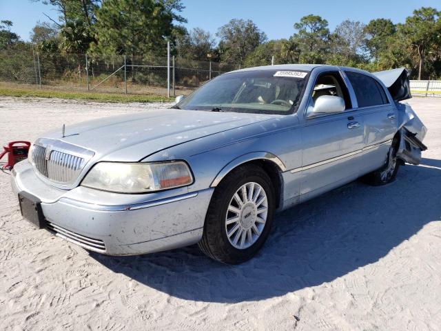 2005 Lincoln Town Car Signature