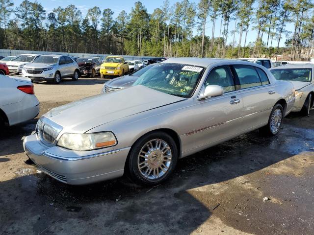 2009 Lincoln Town Car 