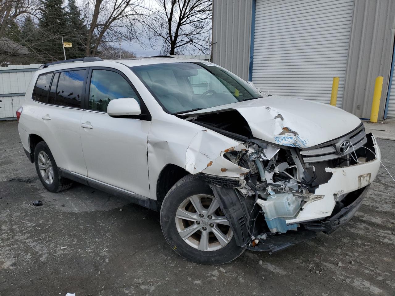 5TDZA3EH2BS012171 2011 Toyota Highlander Base