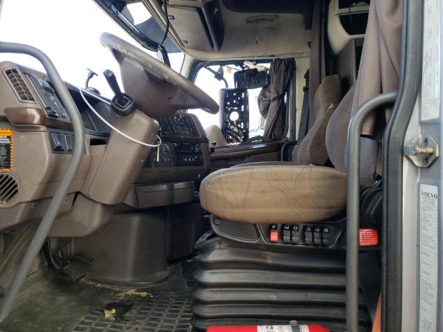 4V4NC9EH2JN888517 Volvo VN VNL