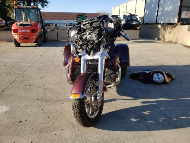 2019 HARLEY-DAVIDSON FLHTCUTG 1HD1MAF13KB858583