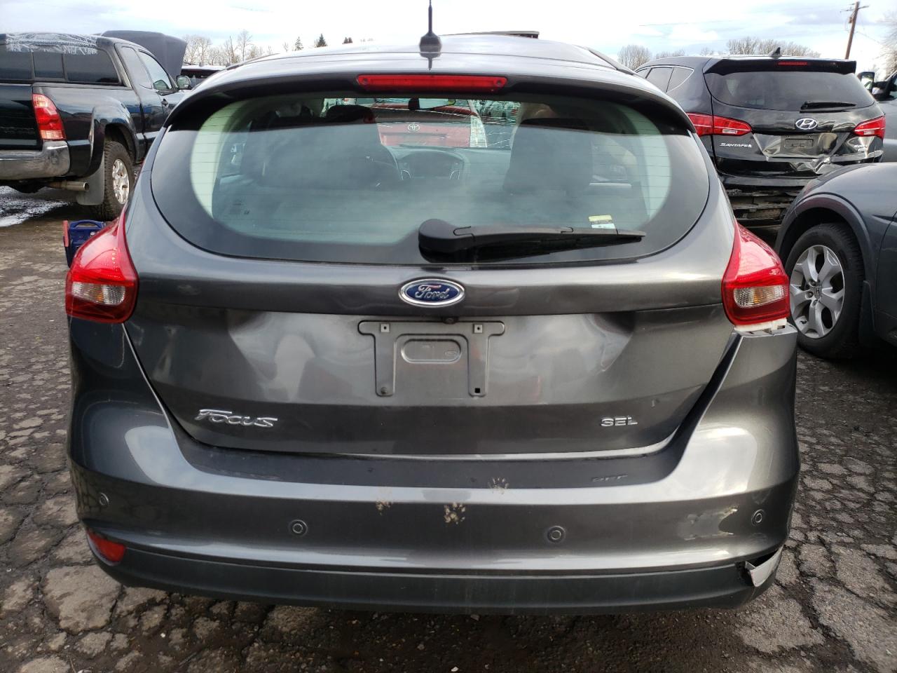 1FADP3M27HL215076 FORD FOCUS 2017