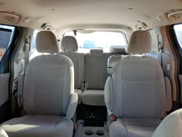 2018 TOYOTA SIENNA LE - 5TDKZ3DC0JS905888