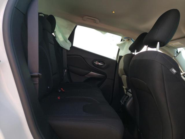 1C4PJMCBXKD169941 Jeep Cherokee Latitude