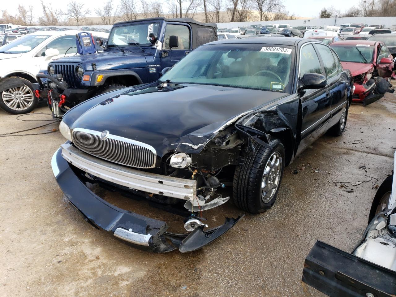 2000 Buick Park Avenue Ultra for Sale in Bridgeton, MO - Front End