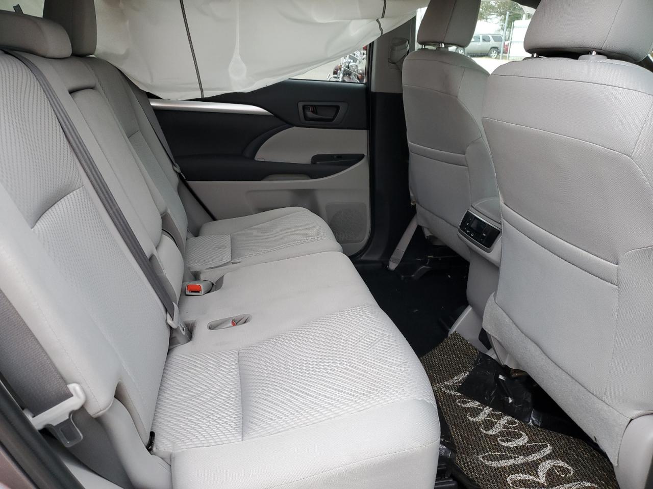 2019 Toyota Highlander - Image 10