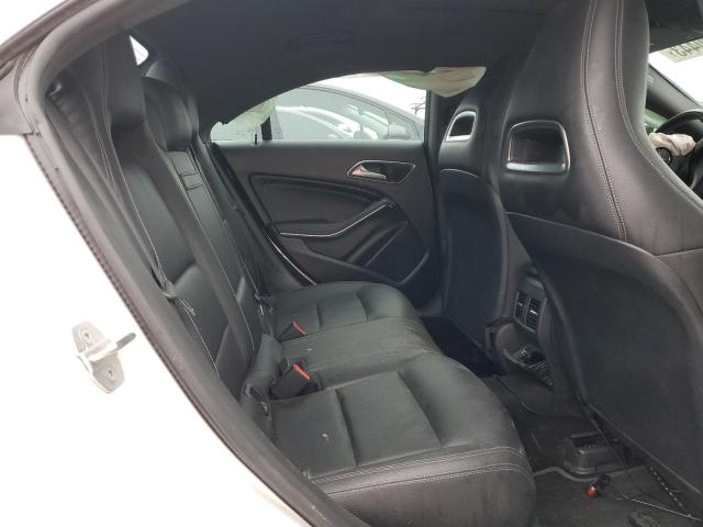 WDDSJ4EB6JN673750 Mercedes-Benz CLA 250