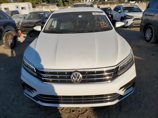 2017 VOLKSWAGEN PASSAT R-L - 1VWDT7A37HC016486