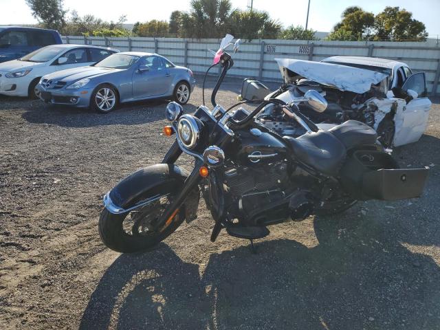 2018 HARLEY-DAVIDSON FLHC HERIT 1HD1YAJ1XJC072011