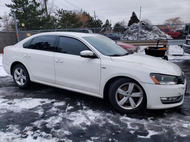 2015 VOLKSWAGEN PASSAT S - 1VWAS7A37FC108832