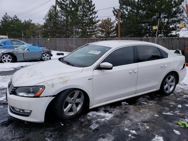 2015 VOLKSWAGEN PASSAT S - 1VWAS7A37FC108832