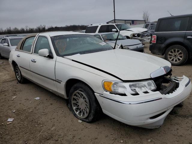 1LNHM82W92Y626458 Lincoln TOWNCAR