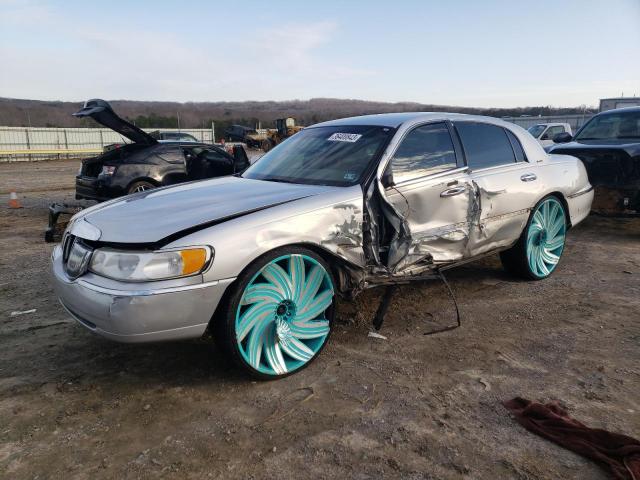 1999 Lincoln Town Car Executive