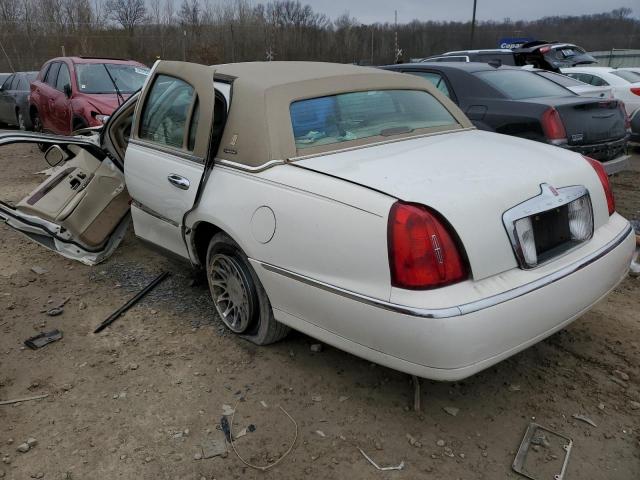 1LNHM82W92Y626458 Lincoln TOWNCAR