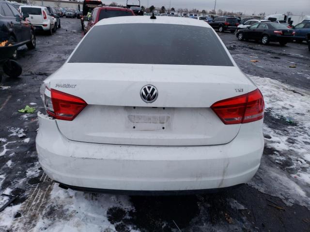 2015 VOLKSWAGEN PASSAT S - 1VWAS7A37FC108832