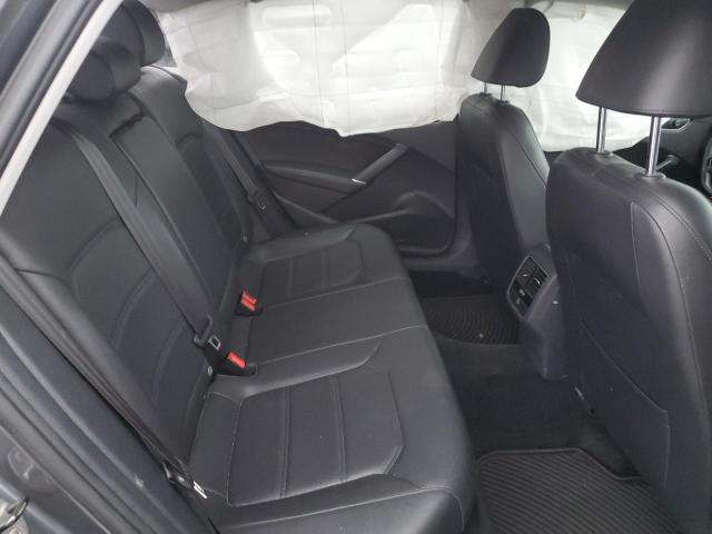 2017 VOLKSWAGEN PASSAT SE - 1VWBT7A37HC073973