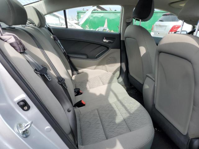 KNAFK4A65F5371808 KIA FORTE LX
