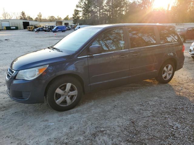 Salvage cars for sale from Copart Knightdale, NC: 2009 Volkswagen Routan SE