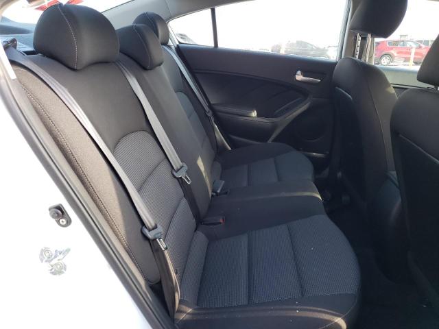 3KPFK4A70HE083231 KIA FORTE LX