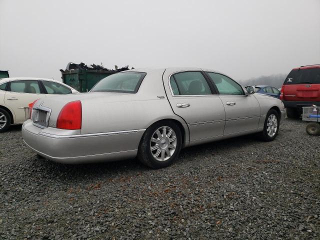 2LNHM82W08X656036 Lincoln TOWNCAR
