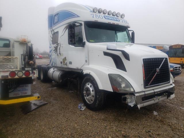 Salvage cars for sale from Copart Cicero, IN: 2007 Volvo VN VNL