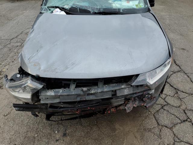 JA4AZ2A39JZ010788 Mitsubishi Outlander Es