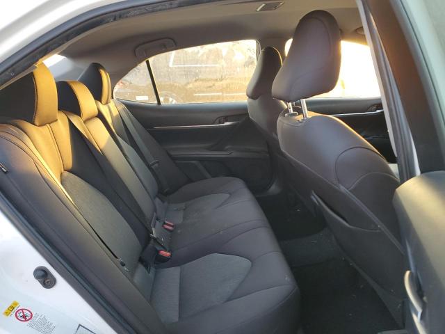 2018 TOYOTA CAMRY L - 4T1B11HK0JU593771