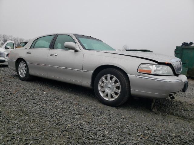 2LNHM82W08X656036 Lincoln TOWNCAR