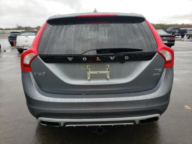2018 VOLVO V60 CROSS YV440MWKXJ2059352