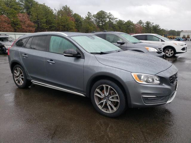 2018 VOLVO V60 CROSS YV440MWKXJ2059352